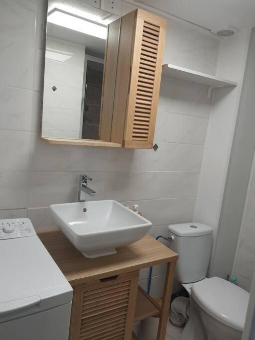 A 500 M De La Plage, Tout Confort Avec Wifi Le Barcarès Esterno foto